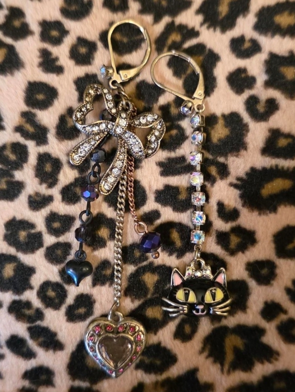 Vintage Betsey Johnson Black Cat & Pink Heart Dangle Earrings Coquette Pave Bow